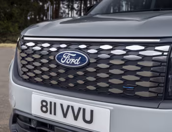 Ford E-Tourneo Courier Titanium [EU-spec] '2024–pr.