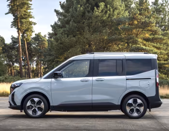 Ford E-Tourneo Courier Titanium [EU-spec] '2024–pr.