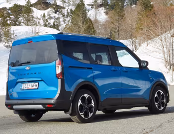 Ford E-Tourneo Courier Active [EU-spec] '2024–pr.