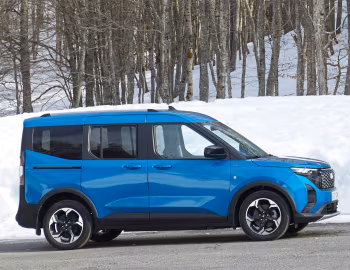 Ford E-Tourneo Courier Active [EU-spec] '2024–pr.