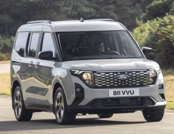 Ford E-Tourneo Courier Titanium [EU-spec] '2024–pr.