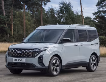 Ford E-Tourneo Courier Titanium [EU-spec] '2024–pr.