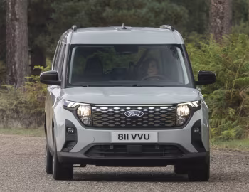 Ford E-Tourneo Courier Titanium [EU-spec] '2024–pr.