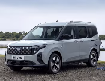 Ford E-Tourneo Courier Titanium [EU-spec] '2024–pr.