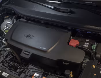 Bajo el capó Ford E-Transit Courier [EU-spec] '2024–pr.