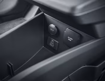 Интерьер Ford E-Transit Courier [EU-spec] '2024–н.в.