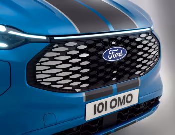 Ford E-Transit Custom Sport Double-Cab-in-Van [UK-spec] '2024–pr.