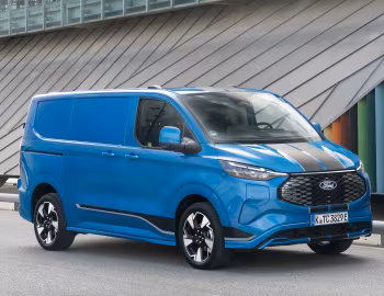 Ford E-Transit Custom Sport Van [EU-spec] '2024–pr.