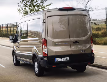Ford E-Transit Double-Cab-in-Van L3H2 390 [EU-spec] '2022–pr.