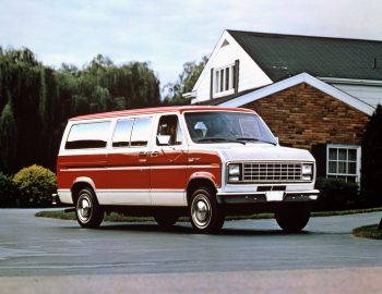 Club wagon xlt sales