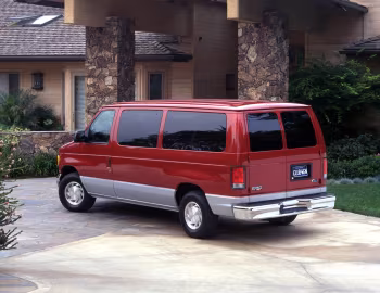 1999–2002 Ford E-150 Chateau Wagon