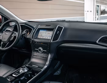 Interior 2019–24 Ford Edge Titanium [North America] '2018–24