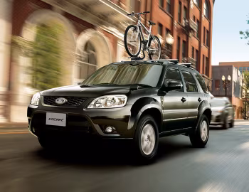 Ford Escape [Japan] '2010–12