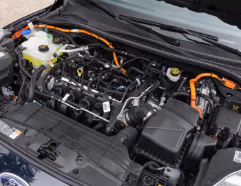 Bajo el capó 2020–22 Ford Escape Plug-in Hybrid Titanium [North America] '2019–22