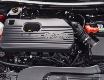 Sotto al cofano Ford Escape ST-Line [Australia] '2020–pr.