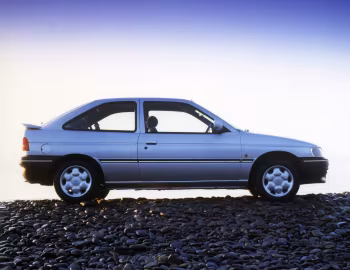 Ford Escort LX 3-door [UK-spec] '1992–95