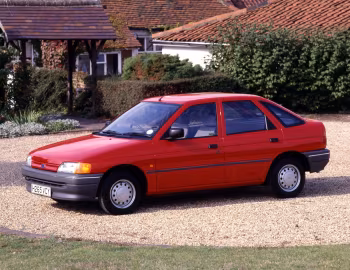 Ford Escort Popular 5-door [UK-spec] '1990–92