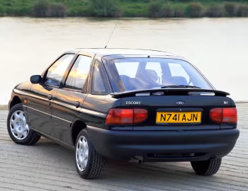 Ford Escort 5-door Hatchback [UK-spec] '1995–98