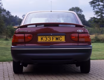 Ford Escort LX 5-door [UK-spec] '1992–95