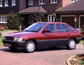 Ford Escort LX 5-door [UK-spec] '1992–95