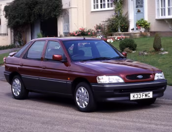 Ford Escort LX 5-door [UK-spec] '1992–95