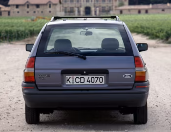 Ford Escort CLX Turnier [EU-spec] '1990–92