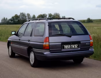 Ford Escort Ghia Turnier [EU-spec] '1990–92