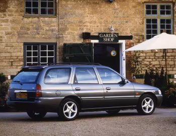 Ford Escort Ghia Estate [UK-spec] '1995–98
