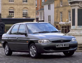 Ford Escort Ghia X 5-door Hatchback [UK-spec] '1996–98