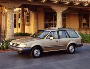 1988½ Ford Escort LX Wagon [North America] (98-74D)