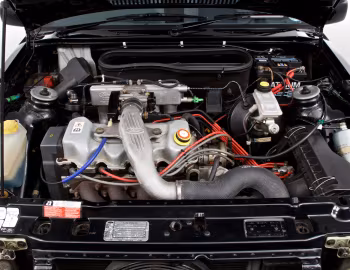 Bajo el capó Ford Escort RS Turbo [UK-spec] '1986–90
