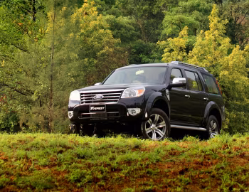 Ford Everest '2009–13