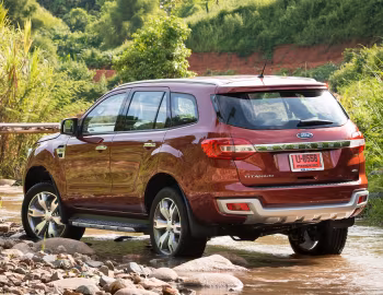 Ford Everest [Thailand] '2015–18