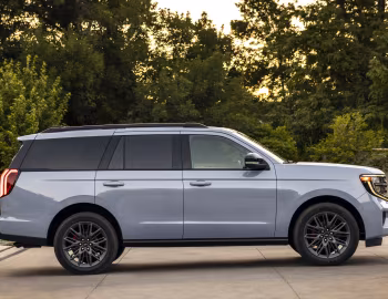 2025–pr. Ford Expedition Platinum Stealth Performance '2024–pr.
