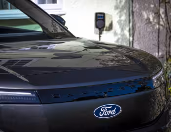Ford Explorer Premium [UK-spec] '2024–pr.