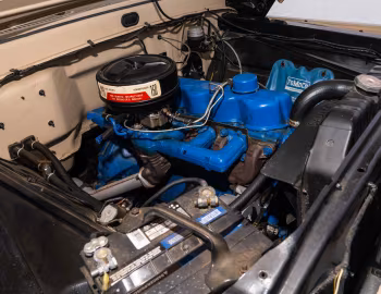 Bajo el capó 1966 Ford F-100 Custom Cab Styleside Pickup '1965–66