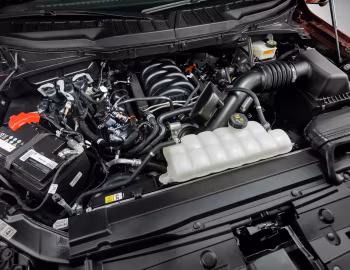 Bajo el capó 2023–pr. Ford F-150 Platinum FX4 SuperCrew [Latam] '2023–pr.