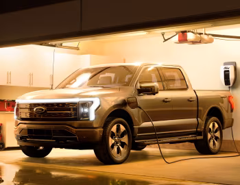 2022–pr. Ford F-150 Lightning Platinum SuperCrew '2021–pr.