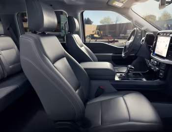 Interior 2022–pr. Ford F-150 Lightning Pro '2021–pr.