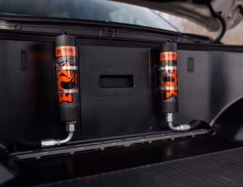 Bajo el capó Ford F-150 Lightning Switchgear '01.2024
