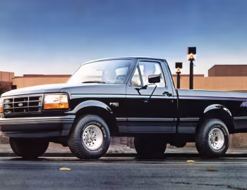 1992 Ford F-150 Regular Cab XLT Nite Styleside Pickup