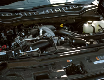 Bajo el capó 2020–22 Ford F-250 Super Duty Platinum Tremor Off-Road Package Crew Cab '2019–22