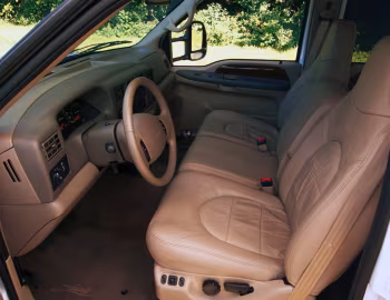 Interior 1999–2004 Ford F-350 Super Duty Crew Cab