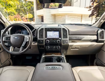 Panel frontal 2018–19 Ford F-450 Limited Super Duty '2017–19