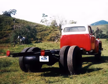 Ford F-600 Chassis Cab [Brazil] '1959–????