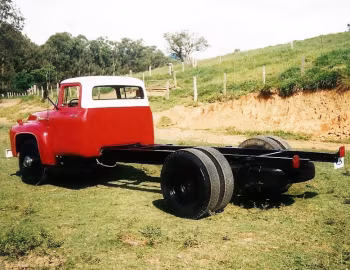 Ford F-600 Chassis Cab [Brazil] '1959–????