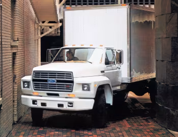 1984–94 Ford F-600 with Delivery body