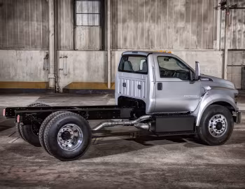 2015–pr. Ford F-650 Super Duty Regular Cab