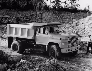 Ford F-700 '1984–94
