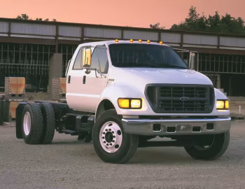 2000–04 Ford F-750 Super Duty Crew Cab